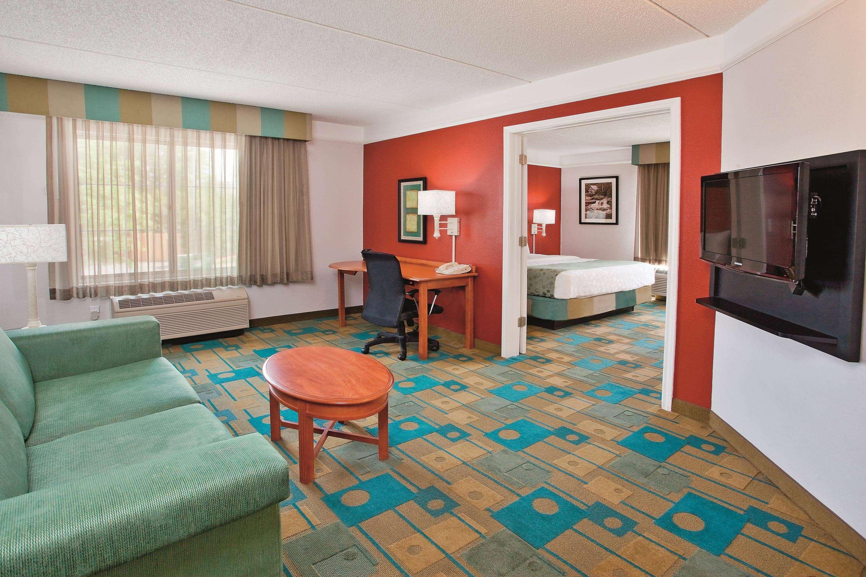 La Quinta By Wyndham Winston-Salem Hotel Exterior photo